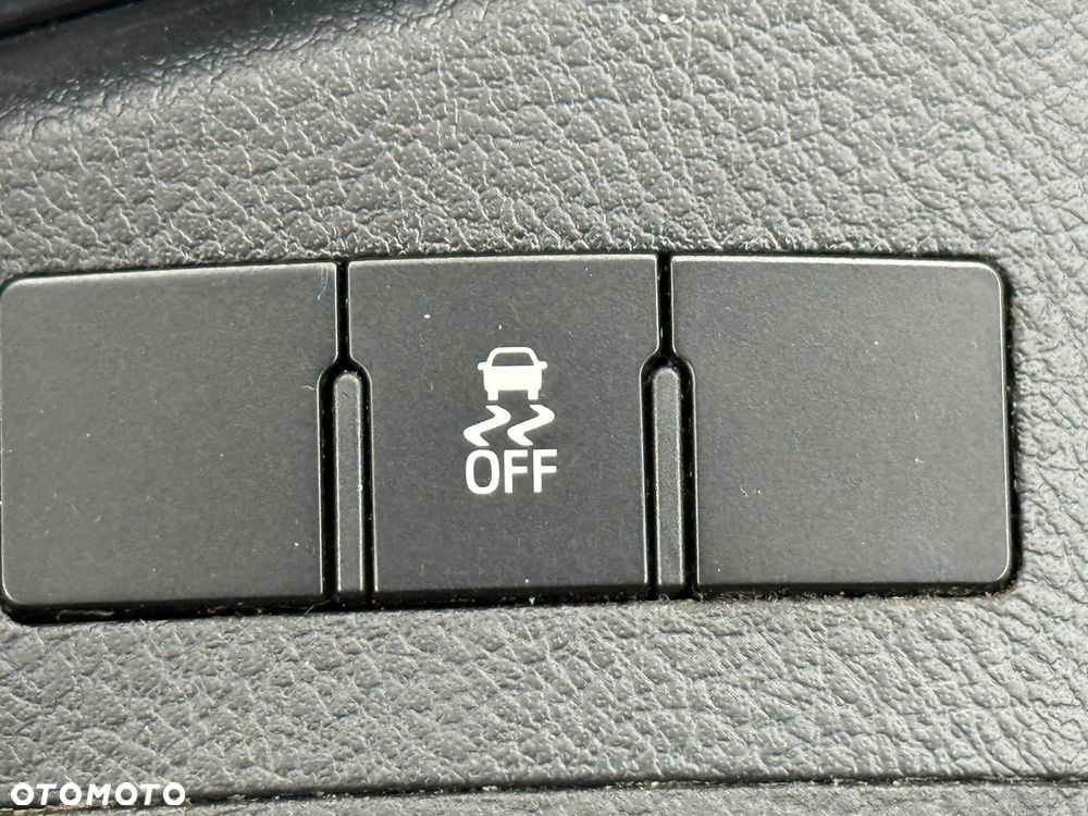 Toyota Auris 1.6 Premium - 20