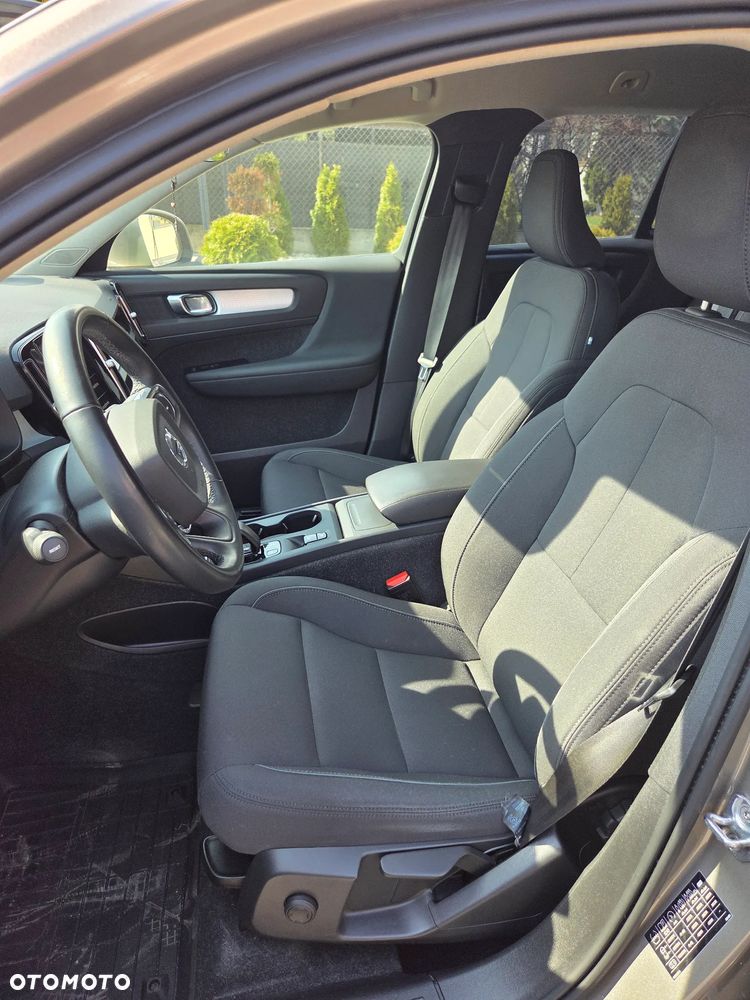 Volvo XC 40 T3 Momentum Pro - 18