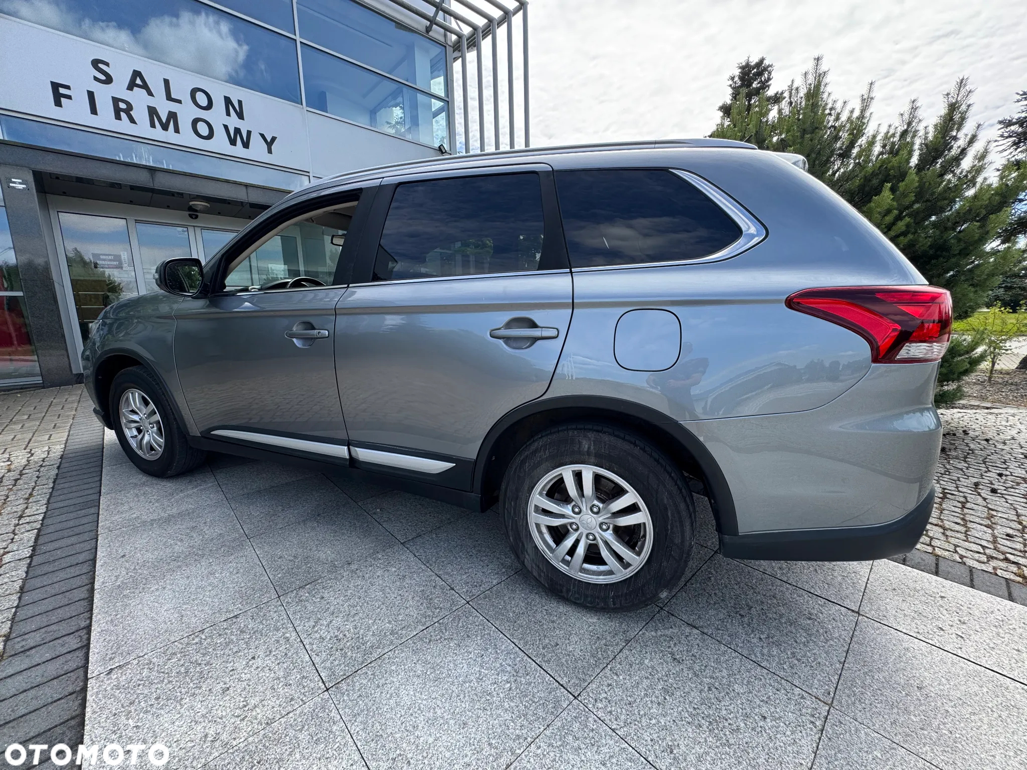 Mitsubishi Outlander 2.0 2WD Diamant Edition - 17