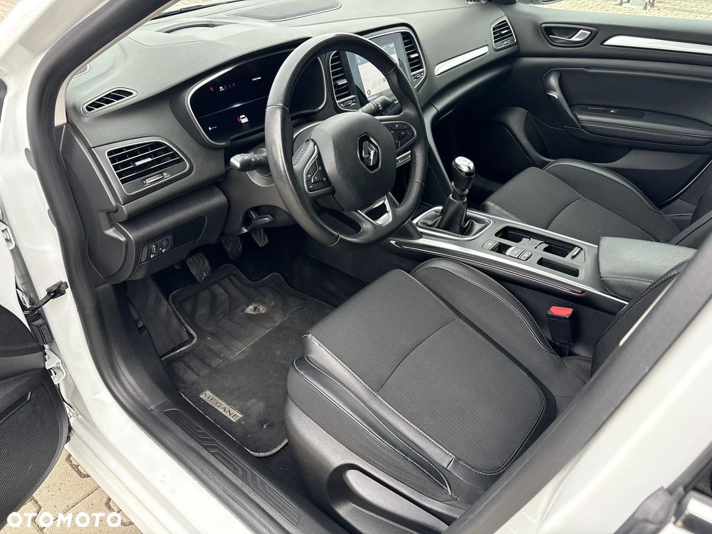 Renault Megane 1.3 TCe Intens - 10
