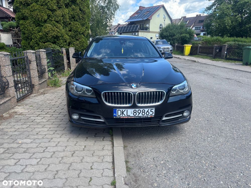 BMW Seria 5 525d xDrive Luxury Line - 1