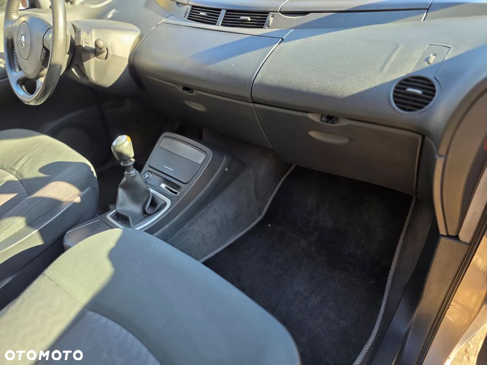 Renault Espace 2.0 dCi Voyage - 16