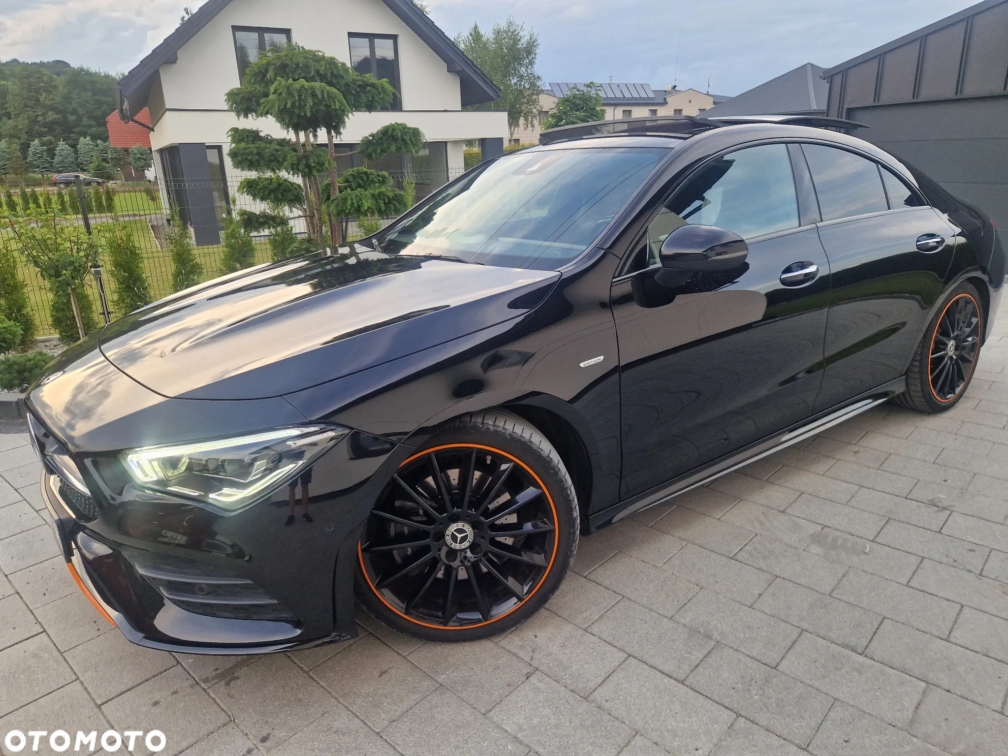 Mercedes-Benz CLA 220 4-Matic Edition 1 7G-DCT - 3