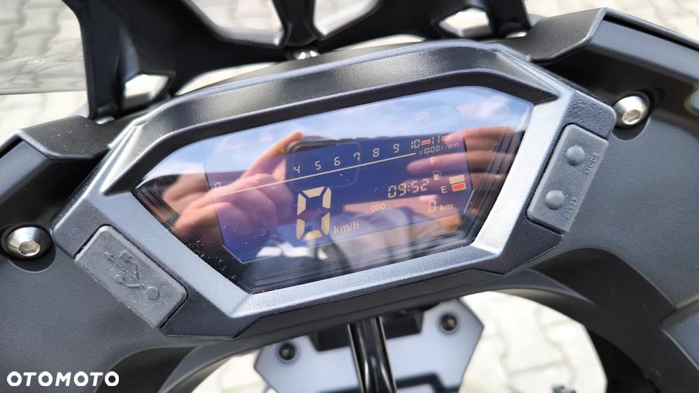 VOGE 300GY RALLY - 7