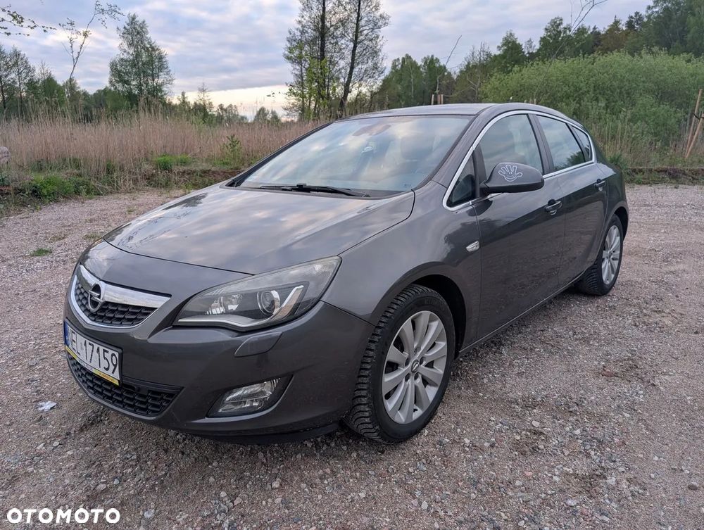Opel Astra 1.6 T Cosmo - 1