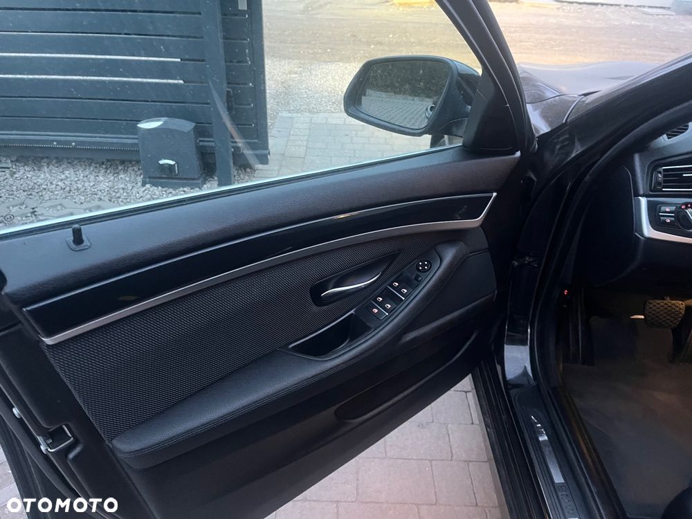 BMW Seria 5 520d - 15