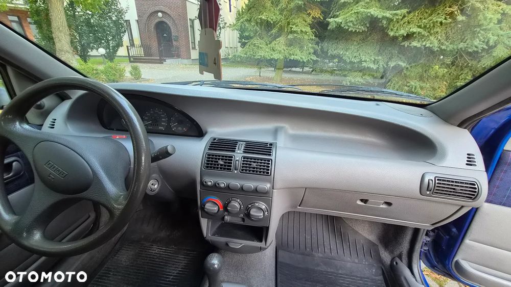 Fiat Punto - 16