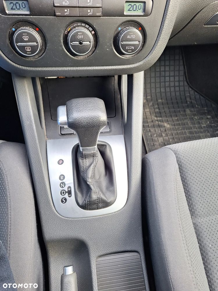 Volkswagen Golf 1.6 FSI Automatik Goal - 29
