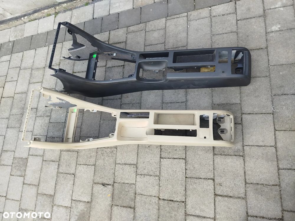 Audi A4 B7 tunel środkowy 2 DIN - 1