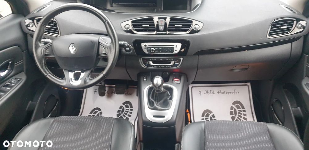 Renault Scenic ENERGY TCe 115 Bose Edition - 12