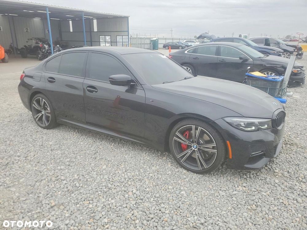 BMW Seria 3 330i xDrive M Sport - 1