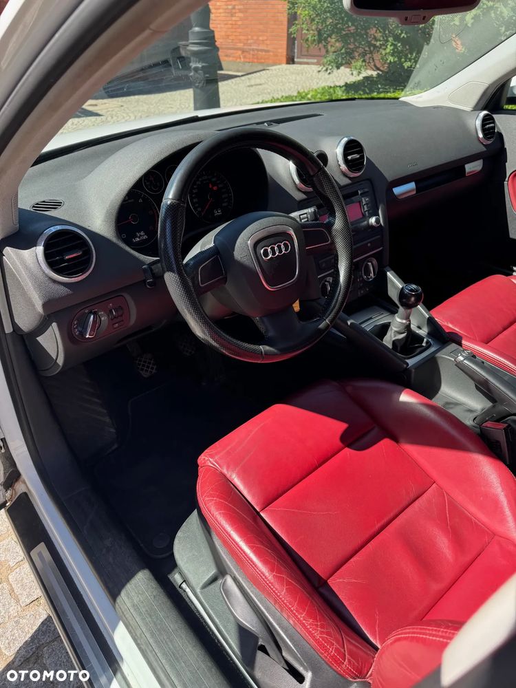 Audi A3 Sportback 2.0 TDI DPF quattro Attraction - 11