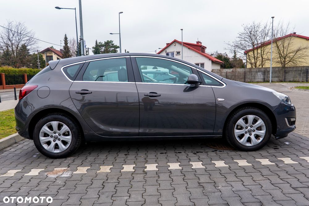 Opel Astra 1.7 CDTI Cosmo - 11