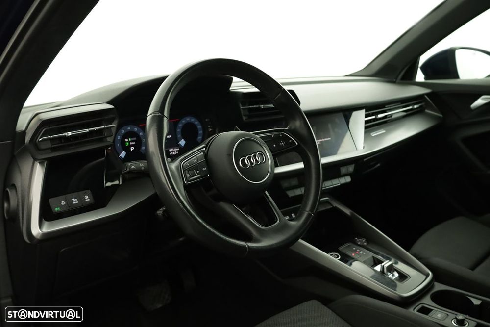 Audi A3 Sportback 45 TFSIe S line - 8