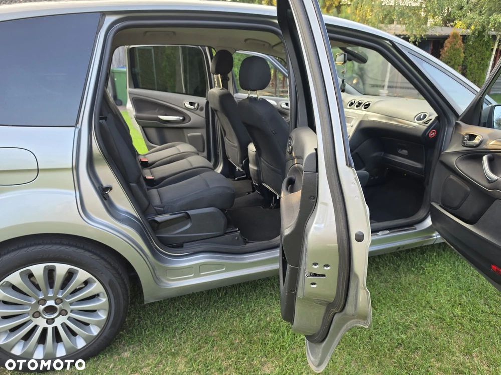 Ford S-Max - 28