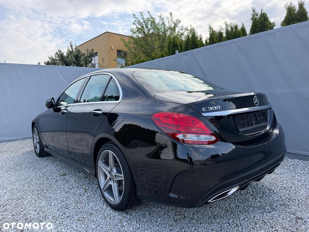 Mercedes-Benz Klasa C 300 7G-TRONIC AMG Line - 11