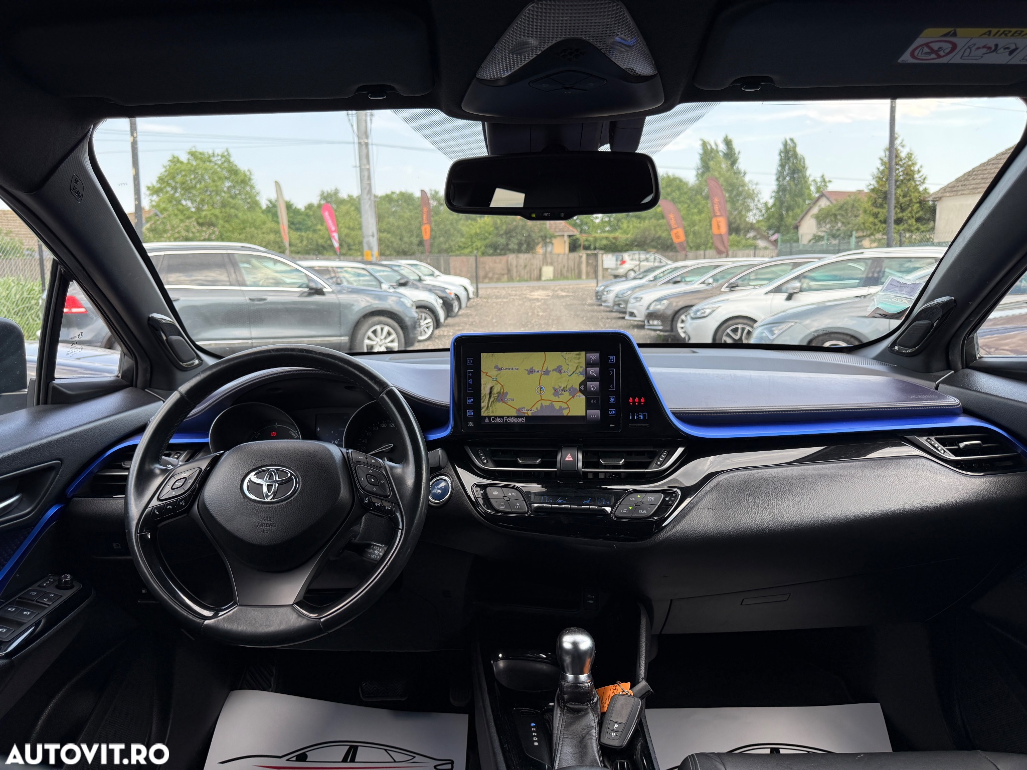 Toyota C-HR 1.8 HSD 122 CP 4x2 CVT C-ult Style bi-tone - 12
