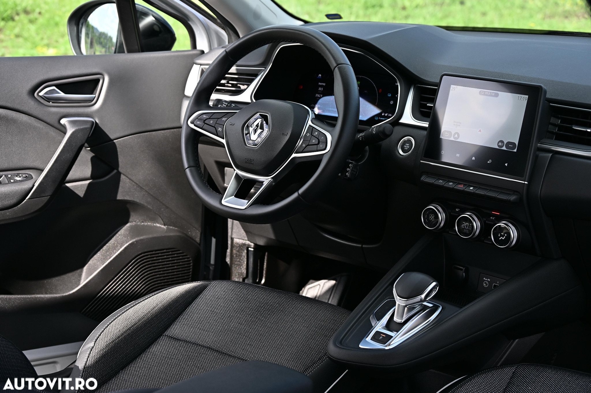 Renault Captur E-Tech PHEV 160 Techno - 23