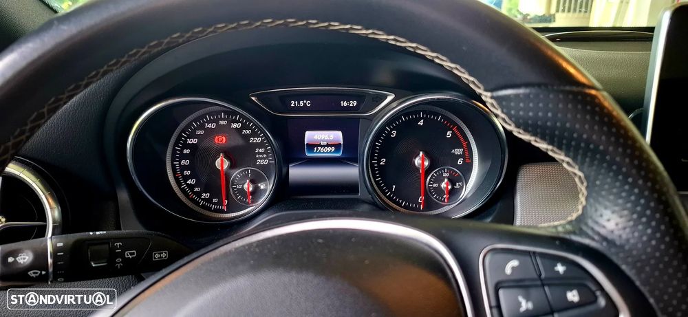 Mercedes-Benz CLA 180 d Shooting Brake Urban - 8