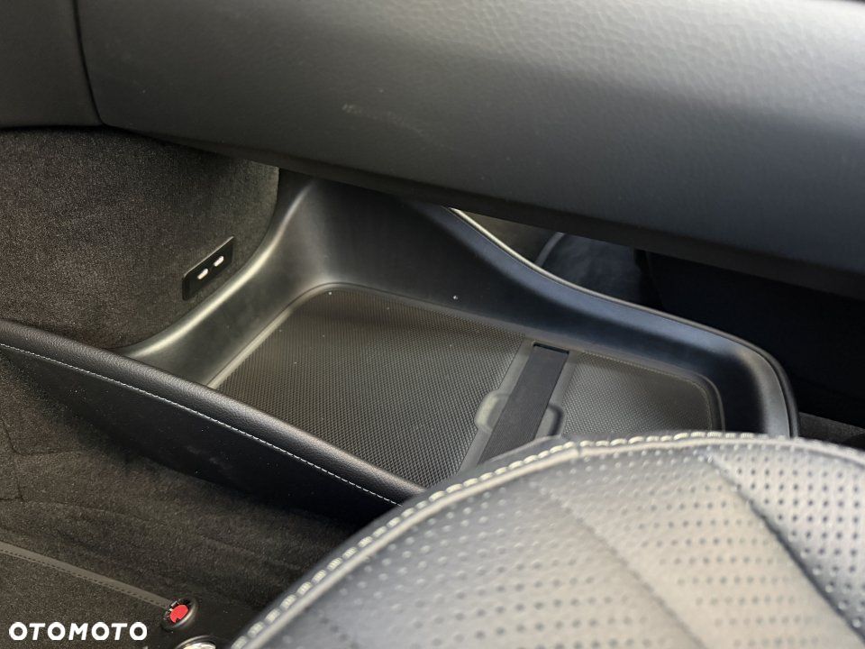 Mercedes-Benz EQE - 20