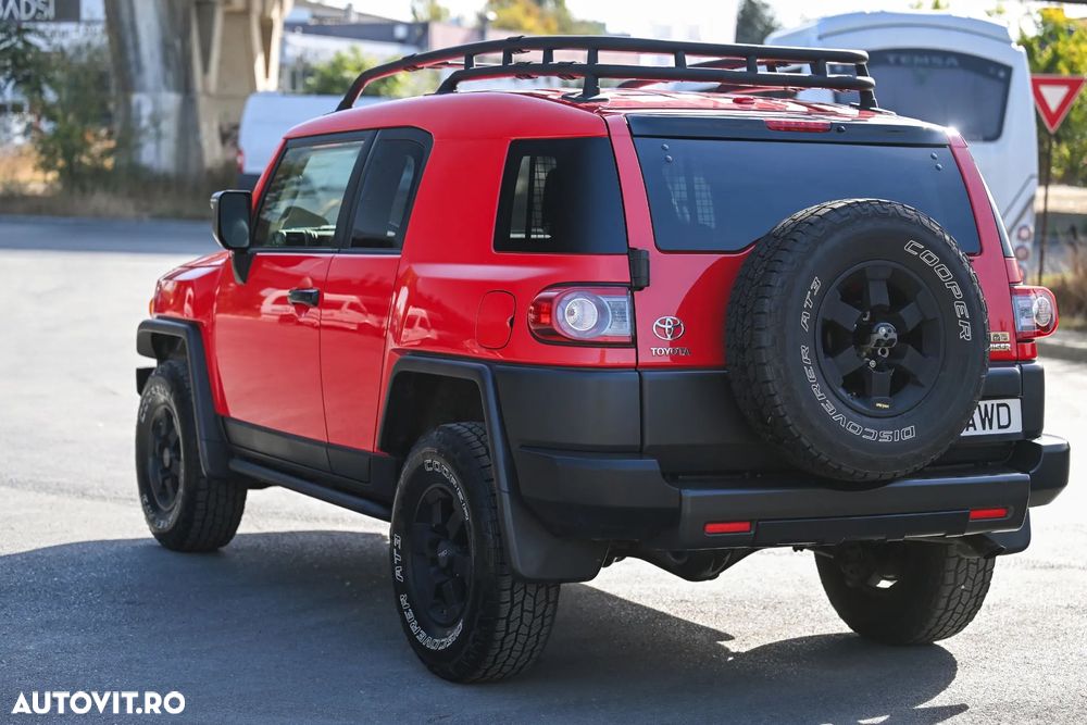 Toyota FJ - 4