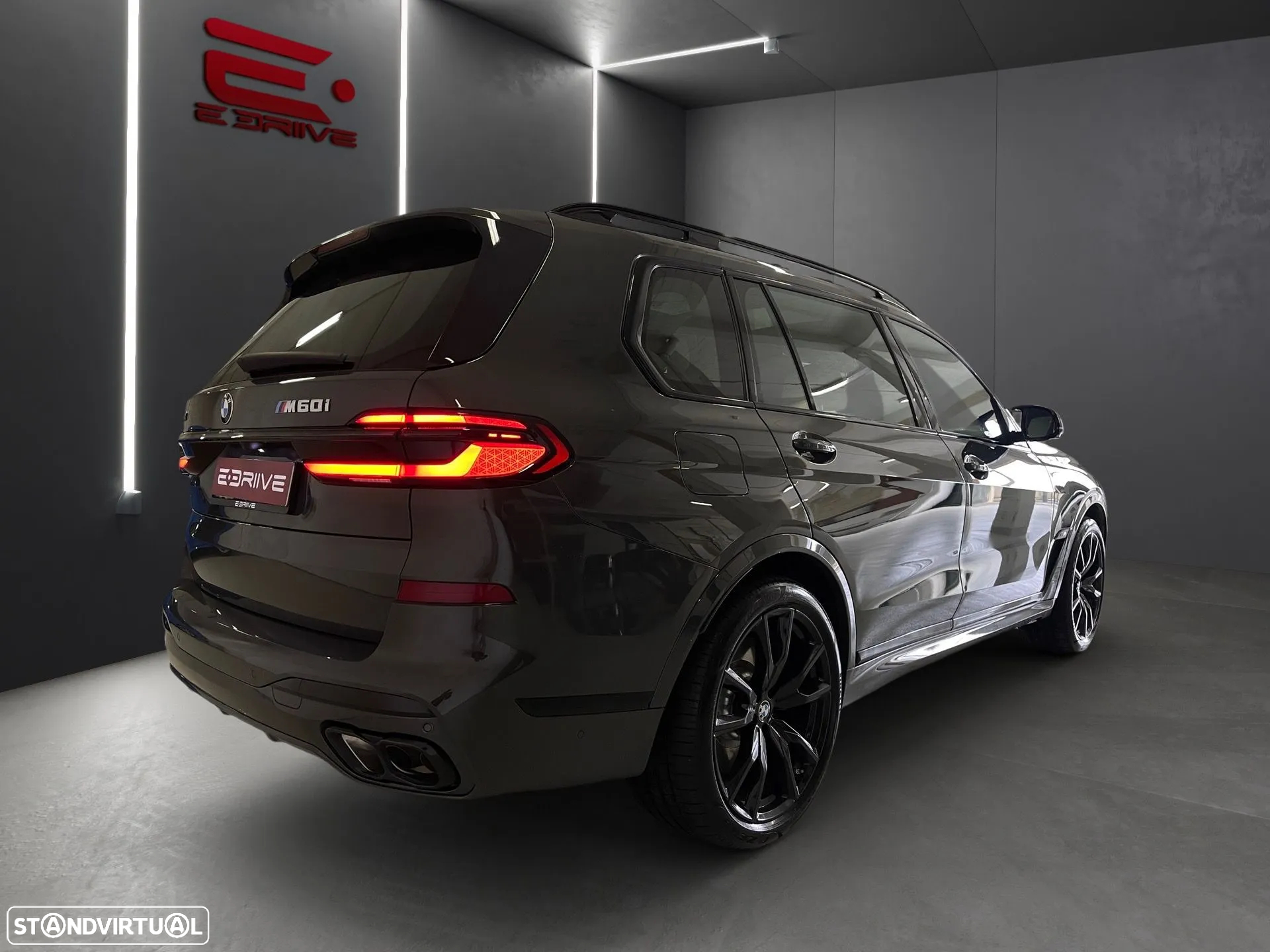 BMW X7 M M60i - 8