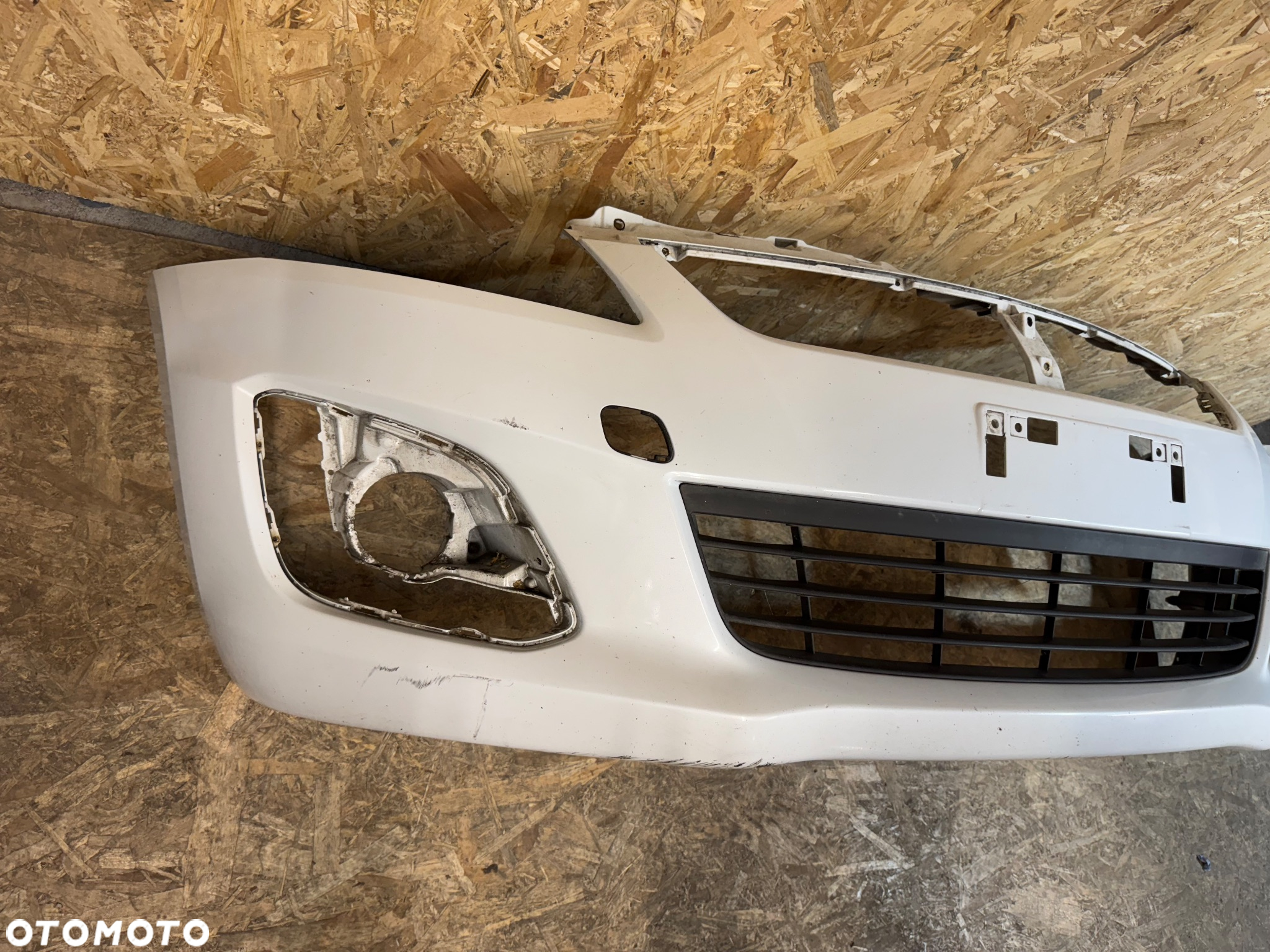 Zderzak przód Suzuki Swift mk7 lift - 2