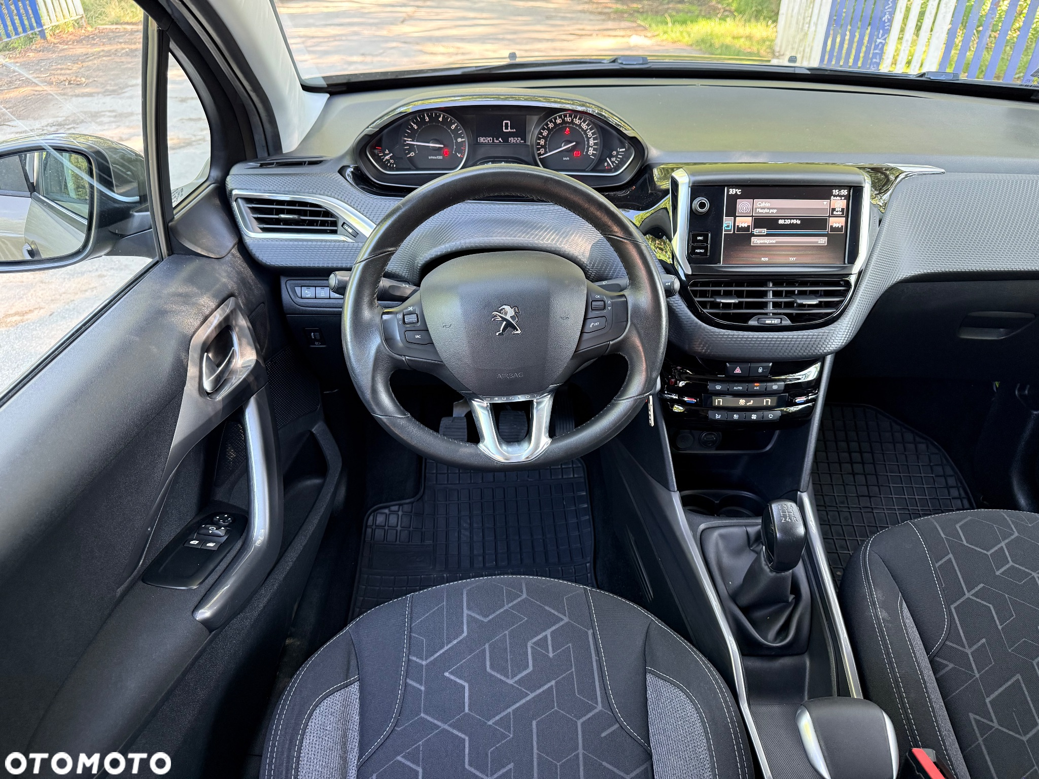 Peugeot 2008 1.2 Pure Tech Active S&S - 24