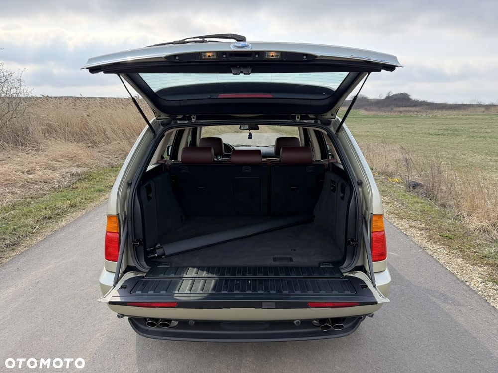BMW X5 4.4i - 15