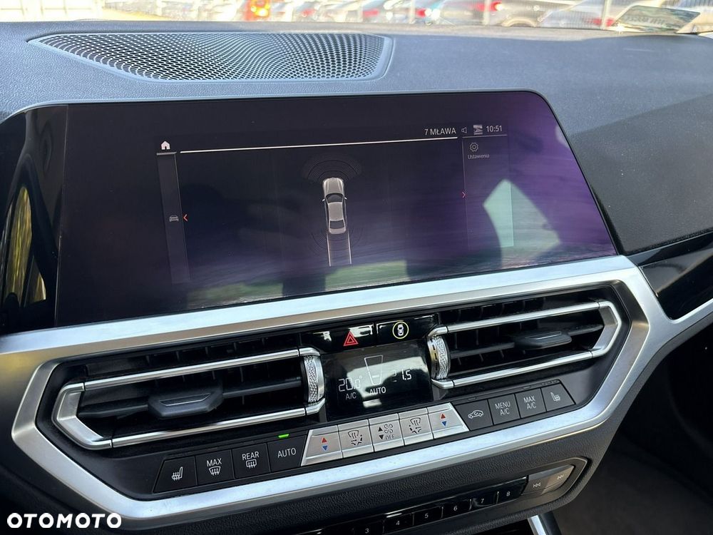 BMW Seria 3 318i Sport Line - 23