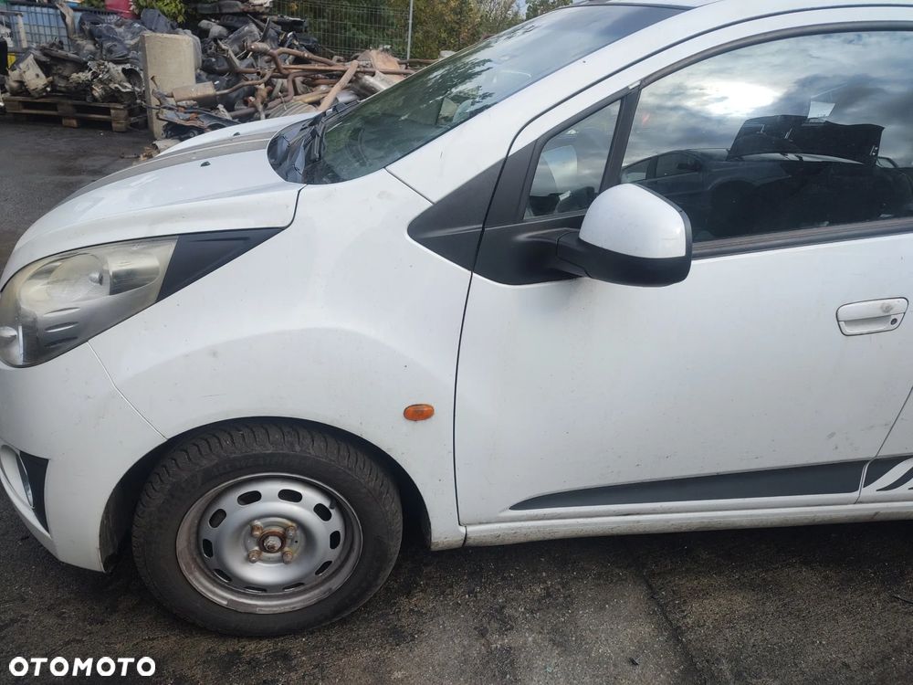 CHEVROLET SPARK M300 BŁOTNIK PRZÓD LEWY GAZ - 1