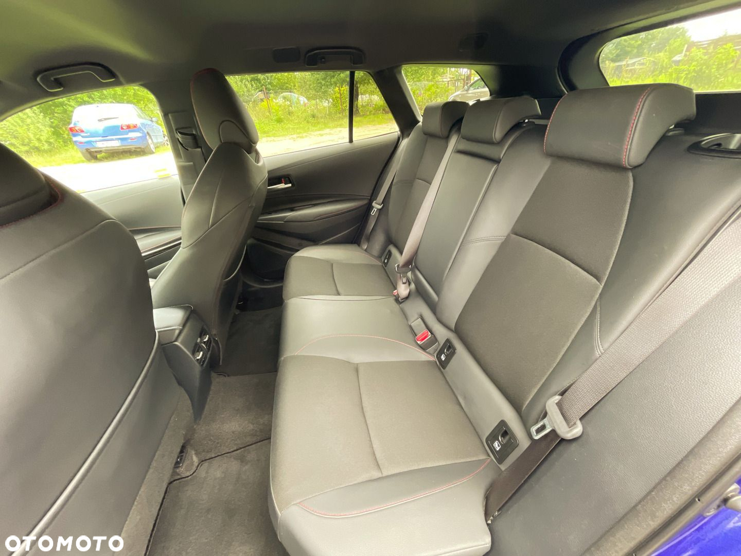 Toyota Corolla 2.0 Hybrid GR Sport Dynamic - 10