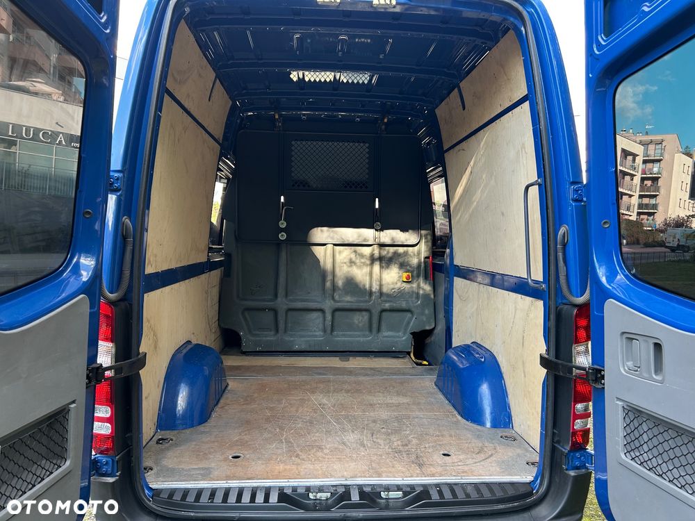 Mercedes-Benz Sprinter - 16