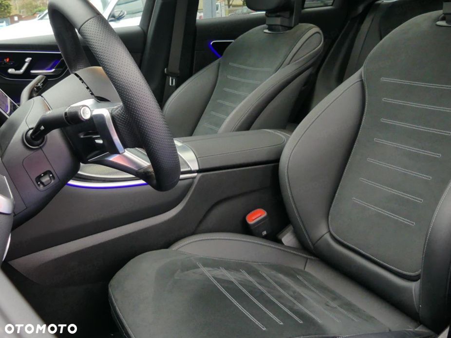 Mercedes-Benz GLC - 7