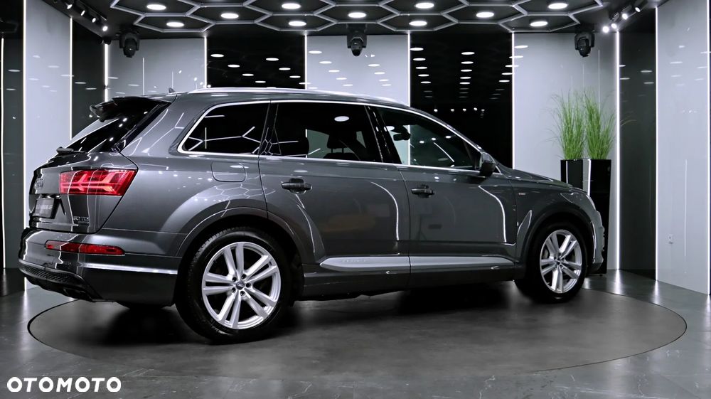 Audi Q7 - 10