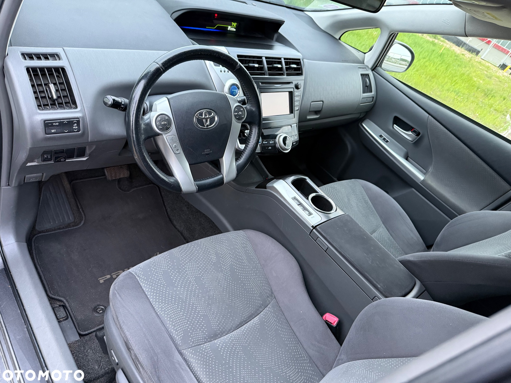 Toyota Prius+ - 8