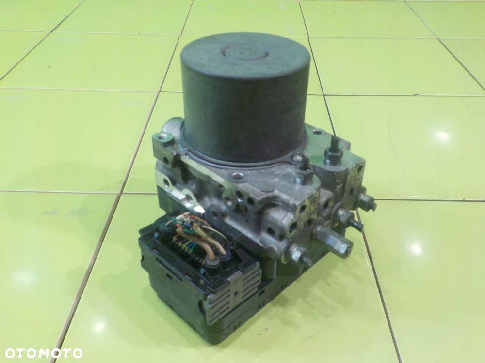 LEXUS IS II LIFT 2.5 B 10r SEDAN 4D pompa ABS 44540-53280 89541-53130 - 3