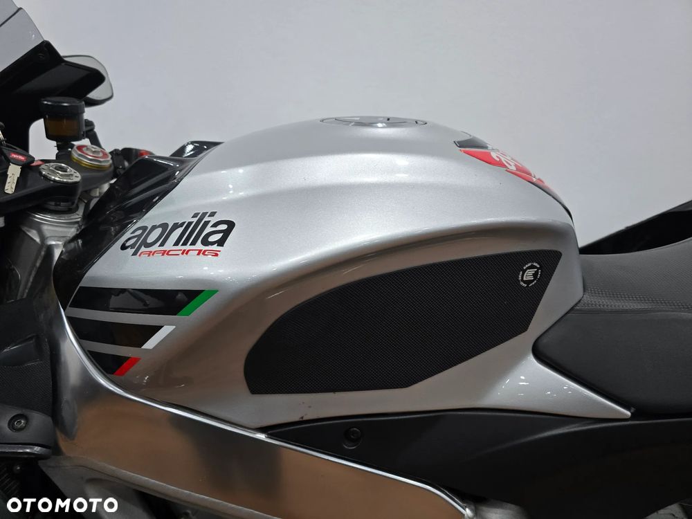 Aprilia RSV - 8