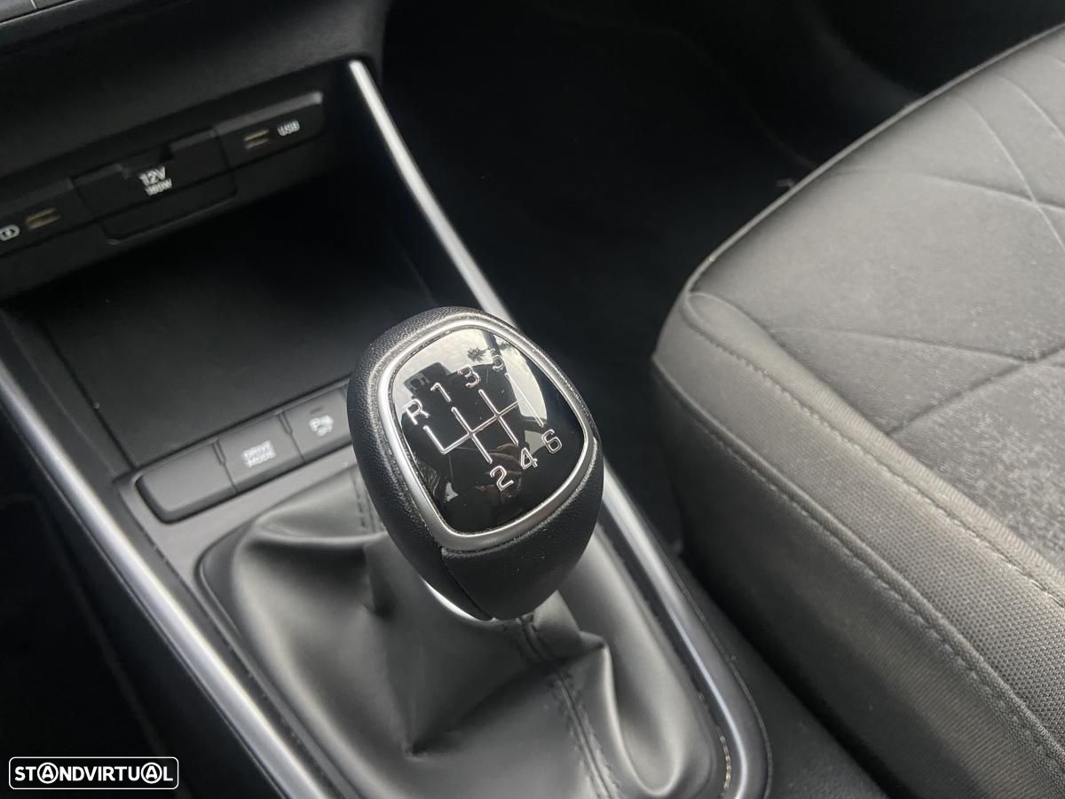 Hyundai Bayon 1.0 T-GDI Premium - 23