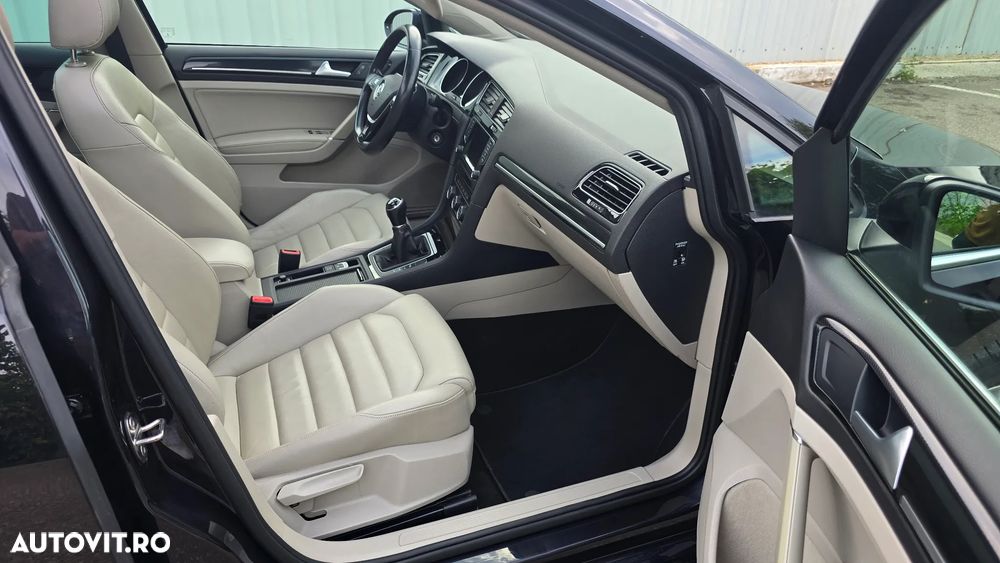 Volkswagen Golf 1.6 TDI BMT Highline - 28
