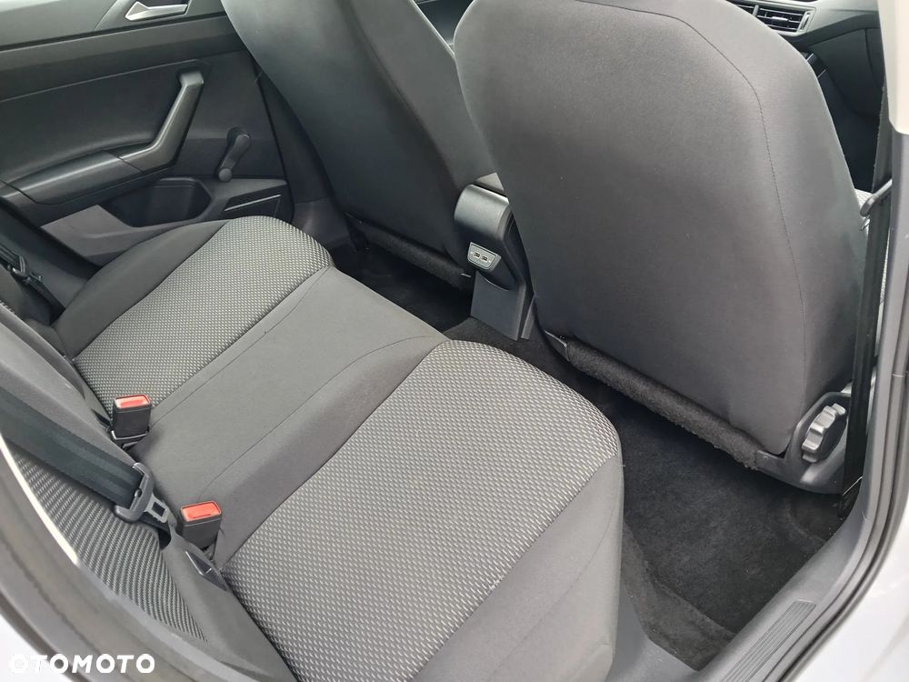 Volkswagen Polo 1.0 ACTIVE - 19