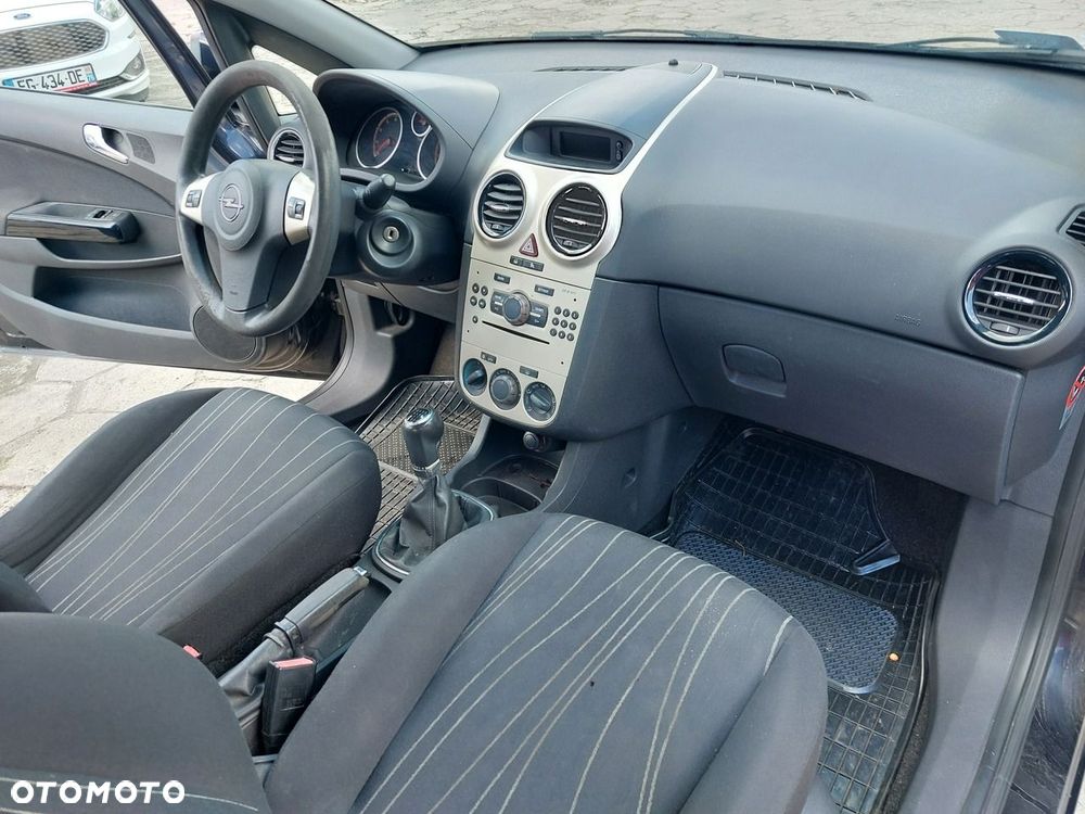 Opel Corsa - 16