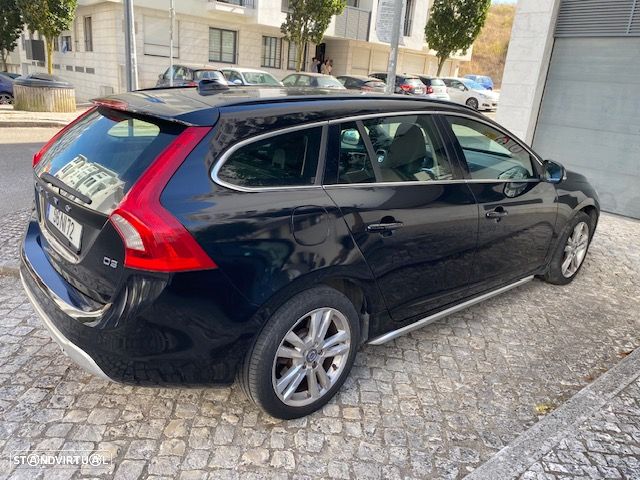 Volvo V60 2.0 D3 Momentum Start/Stop - 9