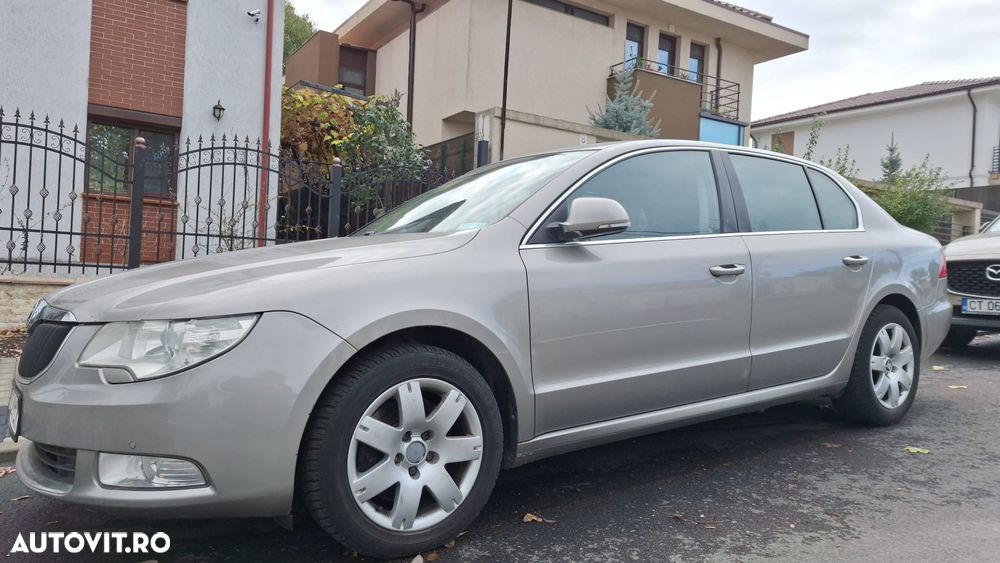 Skoda Superb 2.0 TDI Ambition DSG - 1