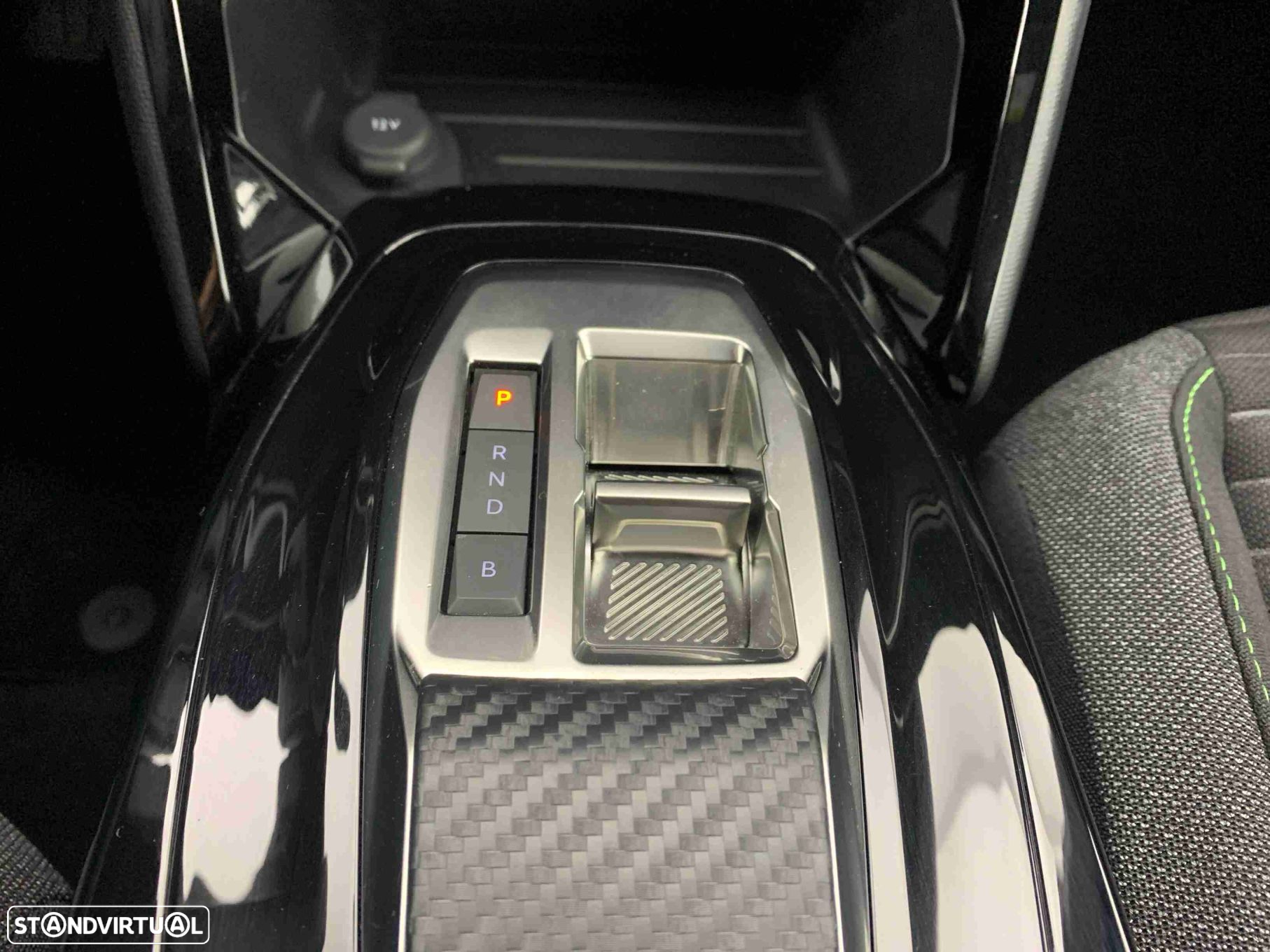 Peugeot e-2008 54 kWh Active - 6