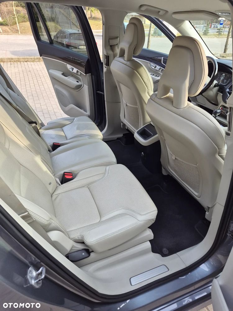 Volvo XC 90 - 12