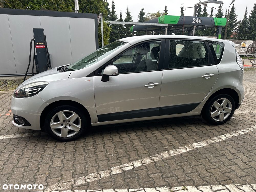Renault Scenic 1.6 16V 110 Dynamique - 13