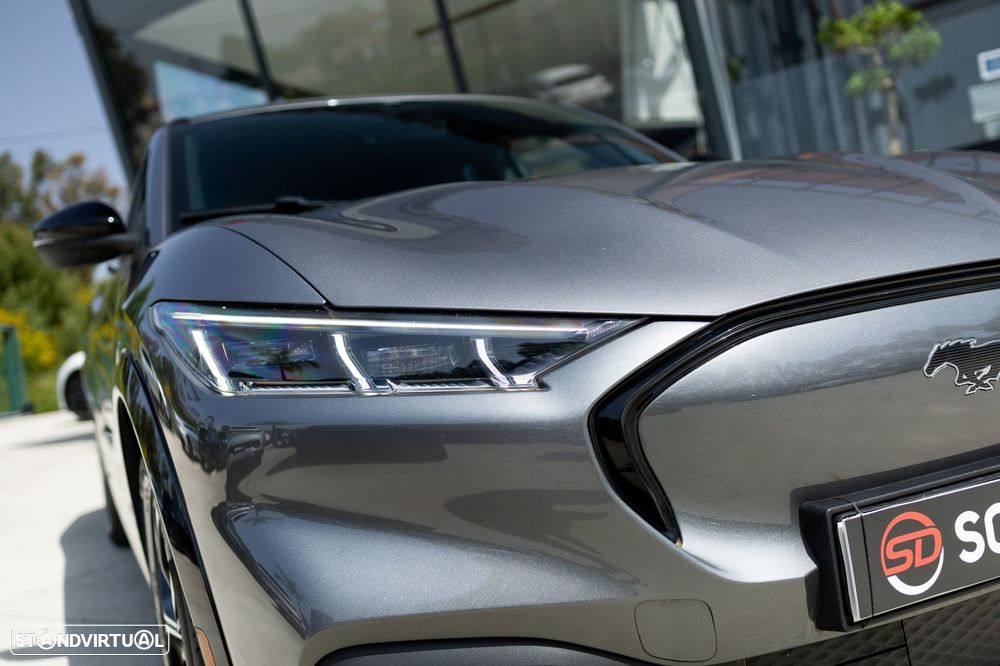 Ford Mustang Mach-E 75.7 kWh Premium AWD - 22