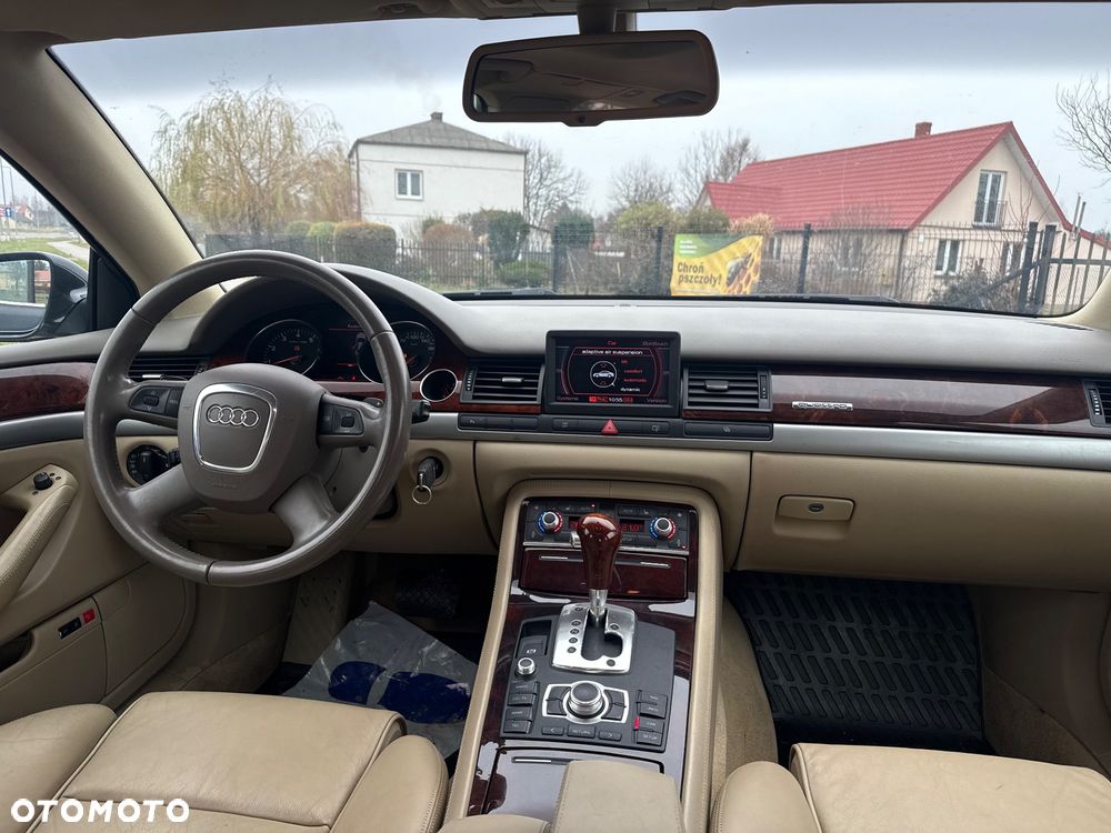 Audi A8 4.2 Quattro - 13