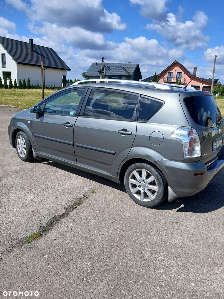 Toyota Corolla Verso 2.2 D-4D Prestige - 3